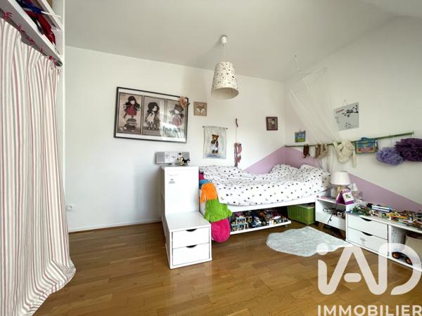 Maison à vendre 9 pièces 190 m² Le Mesnil-Saint-Denis