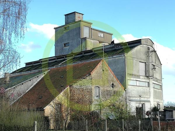 Bâtiment à LA GUIERCHE (72380)