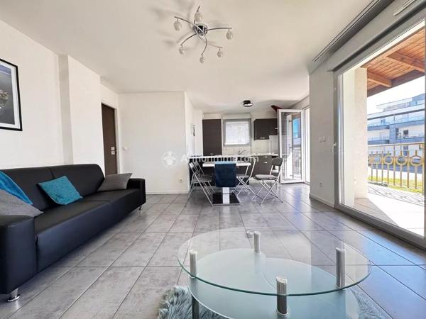 Vente                                                      Appartement
                        
                     4 pièces                      75 m2                     à Évian-les-Bains