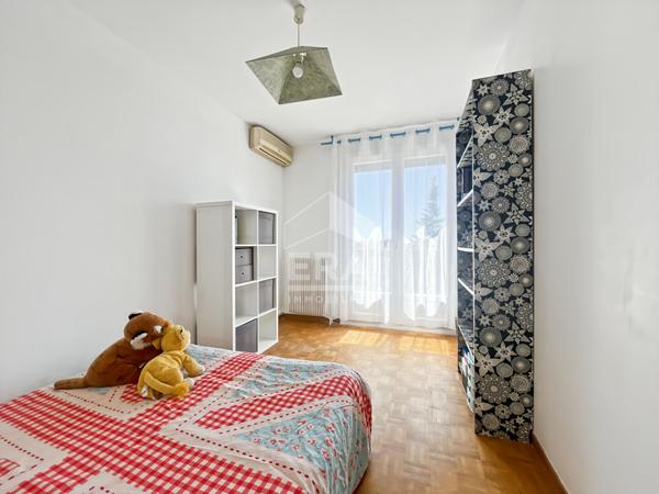 T4 103m2 à vendre - Terrasse, 2 places de parking - 13012