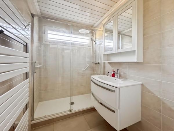 Maison à rénover - 5 pièces VERSONNEX (01) sur terrain de 700 m²