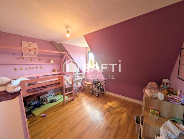 Charme et confort à proximité de Rugles et de L'Aigle : découvrez cette maison familiale exceptionnelle !