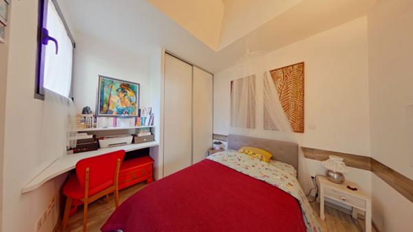 Charmant appartement 3 pièces avec grande terrasse à Talence parking