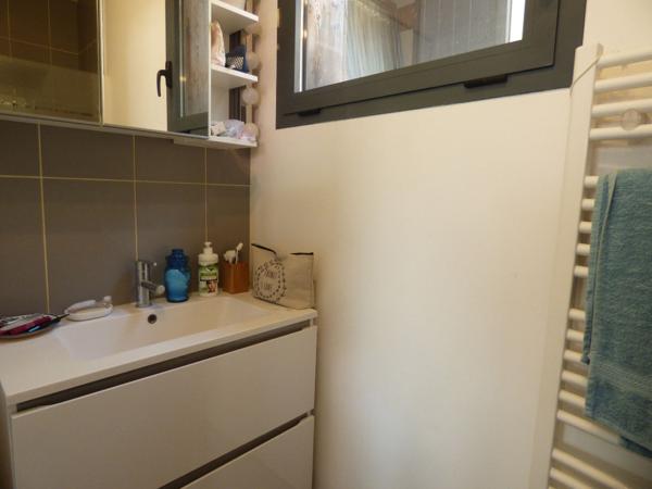 Charmant appartement 3 pièces avec grande terrasse à Talence parking