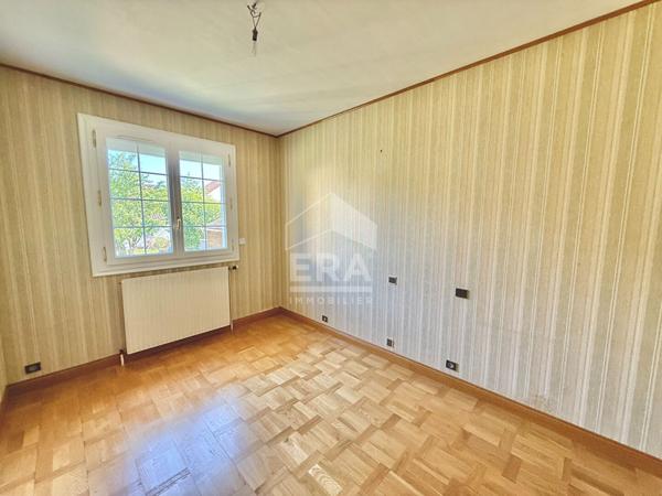 Maison avec sous-sol , situé à Saint Jean De Braye, 6 pièces, surface au sol 130m².