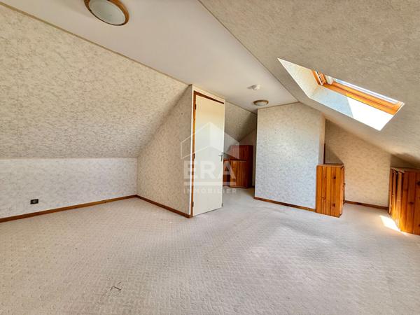 Maison avec sous-sol , situé à Saint Jean De Braye, 6 pièces, surface au sol 130m².