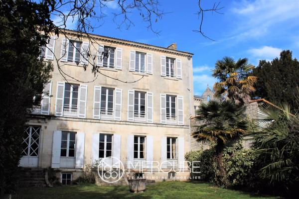 Hôtel particulier à Saintes