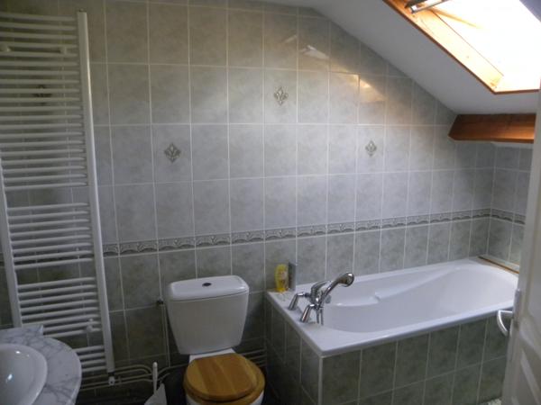 Saint-Léonard-de-Noblat (87400) À Saint-Léonard-De-Noblat, grande maison à acheter avec 6 pièces