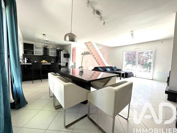 Maison à vendre 8 pièces 166 m² Corbeil-Essonnes