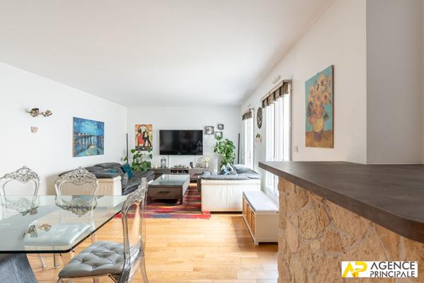 Appartement 5 pièce(s) 106 m2 Carrez - 125 m² au sol - Petit parc €719 000 ** - Référence 13537