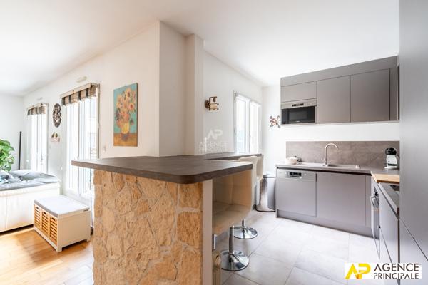 Appartement 5 pièce(s) 106 m2 Carrez - 125 m² au sol - Petit parc €719 000 ** - Référence 13537