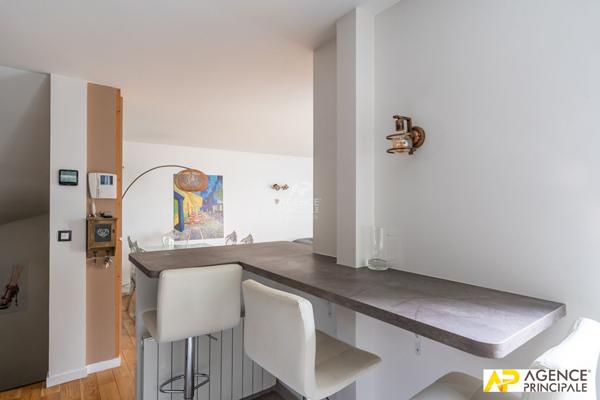 Appartement 5 pièce(s) 106 m2 Carrez - 125 m² au sol - Petit parc €719 000 ** - Référence 13537