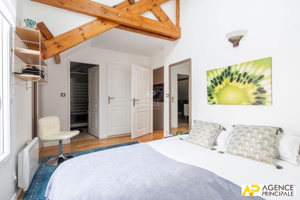 Appartement 5 pièce(s) 106 m2 Carrez - 125 m² au sol - Petit parc €719 000 ** - Référence 13537