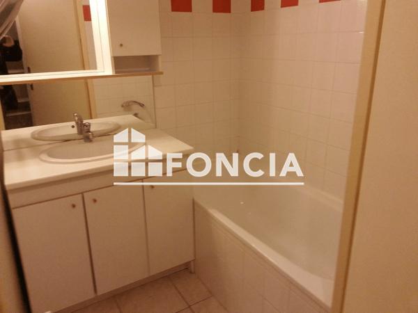Location Appartement 2 pièces 41.23 m² - 10 RUE DUMUNE Cenon 33150