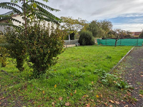 Terrain Surgeres Centre 250 m2