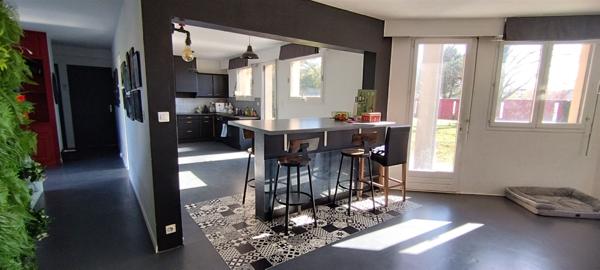 SUPERBE VILLA D'ARCHITECTE DANS QUARTIER RÉSDENTIEL DU PASSAGE D'AGEN