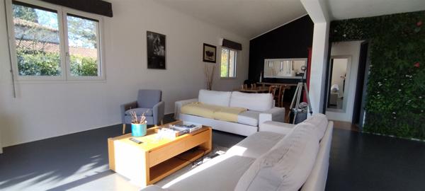 SUPERBE VILLA D'ARCHITECTE DANS QUARTIER RÉSDENTIEL DU PASSAGE D'AGEN