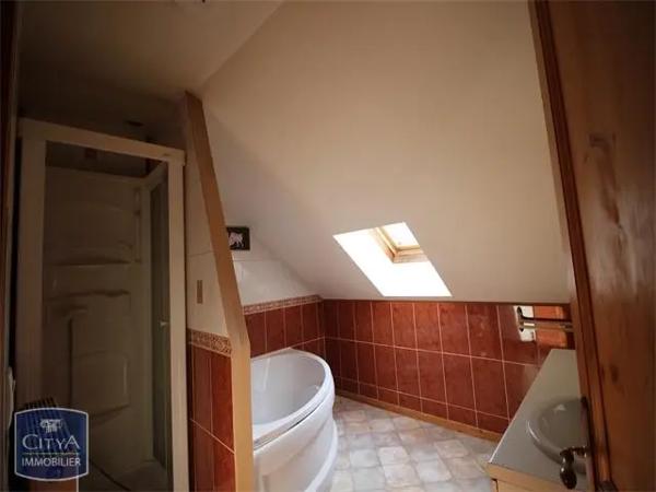 Appartement à louer 3 pièces 86.87m² Besançon (25000)