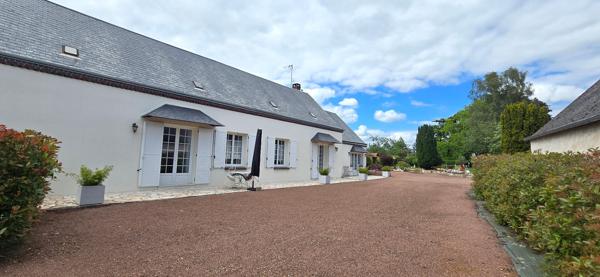 Belle maison ancienne avec dependance et grand terrain