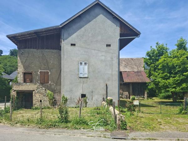 Maison et grange à vendre à SAINTE HELENE DU LAC (73)