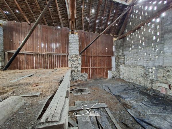 Maison et grange à vendre à SAINTE HELENE DU LAC (73)