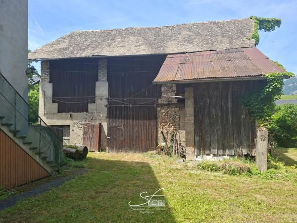 Maison et grange à vendre à SAINTE HELENE DU LAC (73)