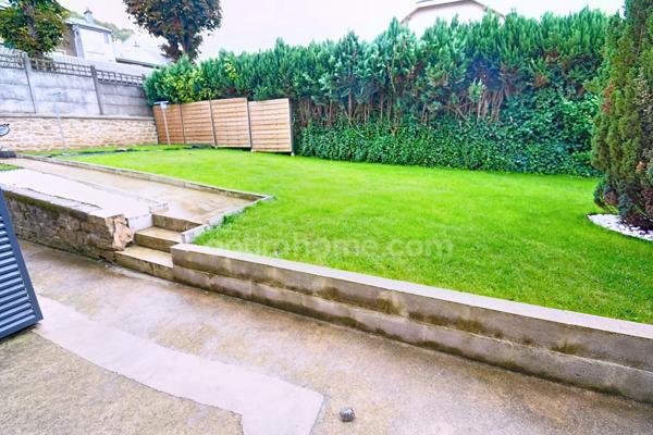 MAISON 121 M² HAB. / 130 M² AU SOL – 4 CHAMBRES – JARDIN – HERSERANGE