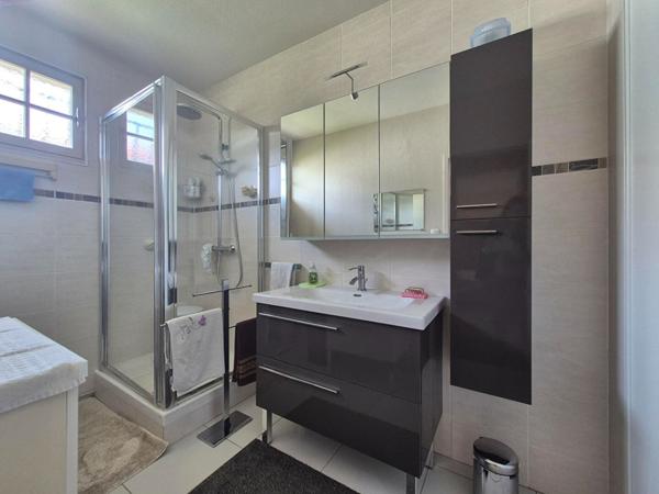 GRADIGNAN - Maison de plain pied de 105m² avec jardin et garage