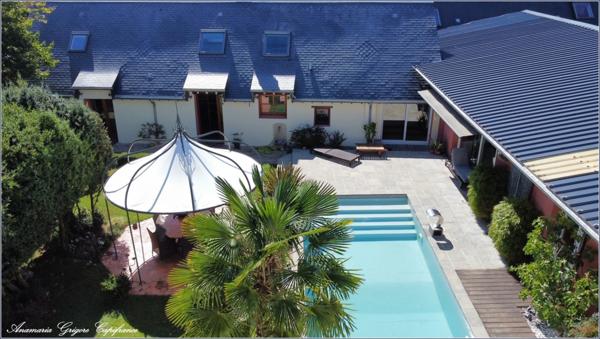 Chuisnes - 28190, à 1h20 de Paris - Propriété de 355 m² (séparable en deux maisons), jardin paysager, piscine chauffée