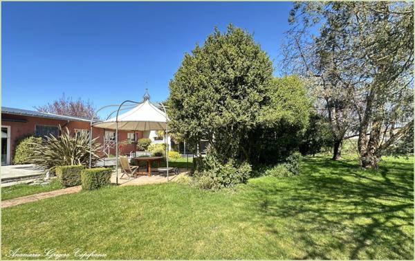 Chuisnes - 28190, à 1h20 de Paris - Propriété de 355 m² (séparable en deux maisons), jardin paysager, piscine chauffée