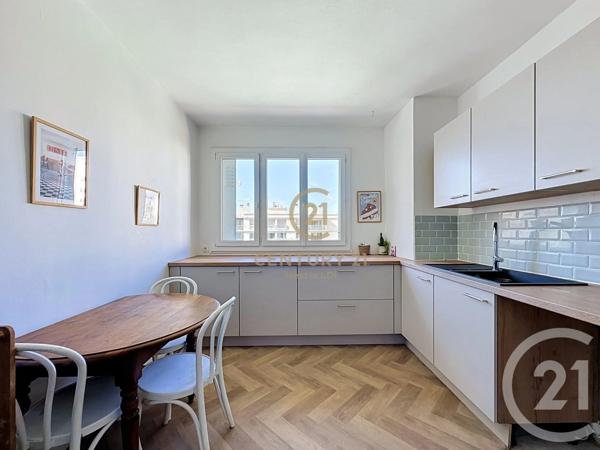 Appartement F4 à vendre  4 pièces - 99,58 m 2   LYON  - 69008