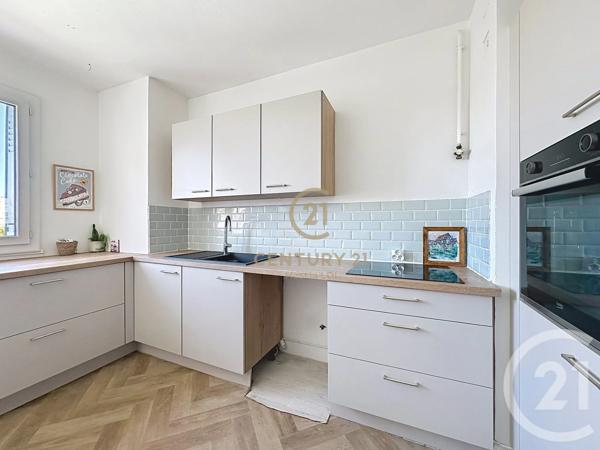 Appartement F4 à vendre  4 pièces - 99,58 m 2   LYON  - 69008
