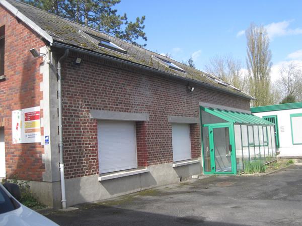 A LOUER CINQ BATIMENTS POUR BUREAUX DIVISIBLE PROCHE ST QUENTIN