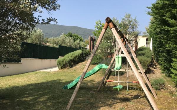 Maison à vendre    4 pièces • 88 m2 Nyons