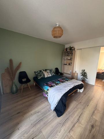 Clermont-l'Hérault (34800) Appartement 4 pièces dernier étage avec terrasse