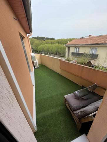 Clermont-l'Hérault (34800) Appartement 4 pièces dernier étage avec terrasse