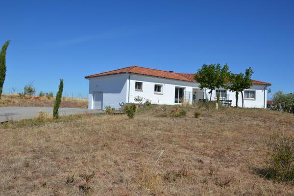 belle demeure moderne offrant de beau volume, quatre chambres, terrain de plus de 2500m2