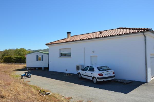 belle demeure moderne offrant de beau volume, quatre chambres, terrain de plus de 2500m2