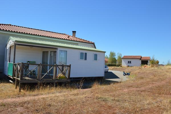 belle demeure moderne offrant de beau volume, quatre chambres, terrain de plus de 2500m2