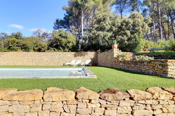 Maison Le Beausset 6 pièces avec piscine sur une parcelle de 5050 m2