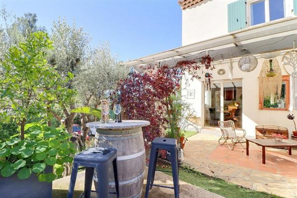 Maison Le Beausset 6 pièces avec piscine sur une parcelle de 5050 m2