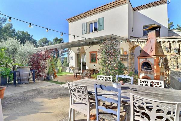 Maison Le Beausset 6 pièces avec piscine sur une parcelle de 5050 m2