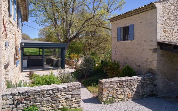 Maison à vendre    7 pièces •  Forcalquier