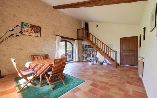 Maison à vendre    7 pièces •  Forcalquier