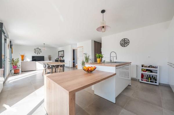 Maison à vendre |  Couëron |  8 pièces | 220 m²