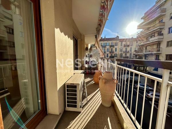 Appartement 3 pièces traversant à vendre à NICE - Riquier -plein sud terrasse