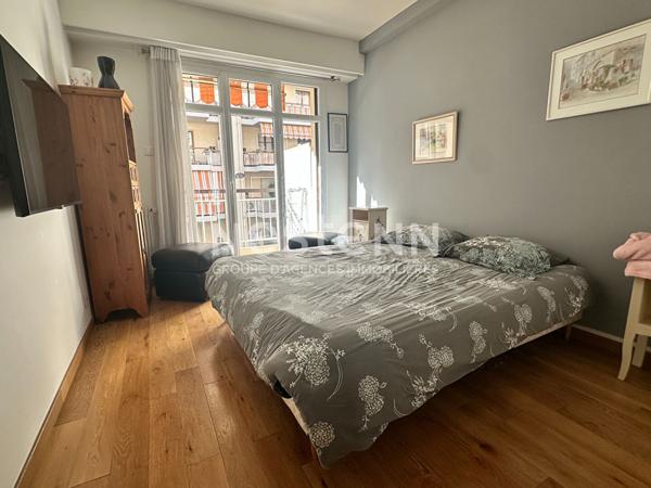 Appartement 3 pièces traversant à vendre à NICE - Riquier -plein sud terrasse