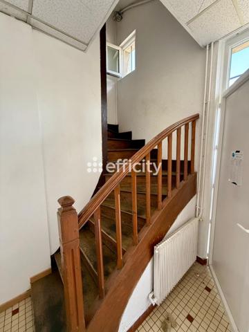 Immeuble 14 pièces - 254 m²