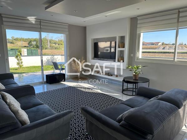 Découvrez cette maison neuve exceptionnelle, idéalement conçue pour offrir un confort de vie inégalé!!