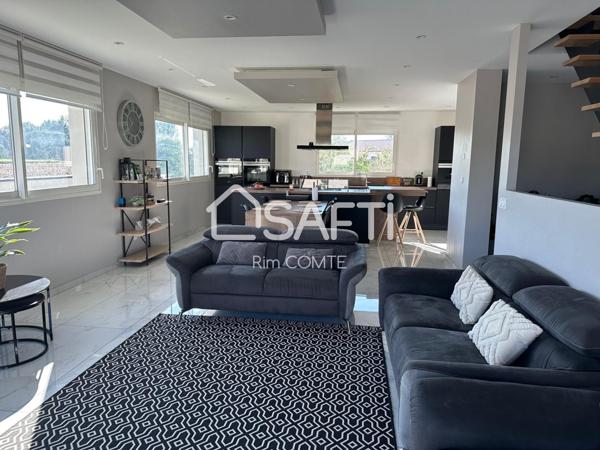 Découvrez cette maison neuve exceptionnelle, idéalement conçue pour offrir un confort de vie inégalé!!